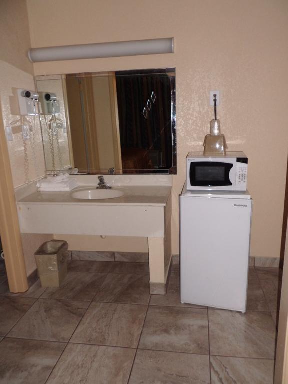 America'S Best Inn & Suites-レイクランド エクステリア 写真